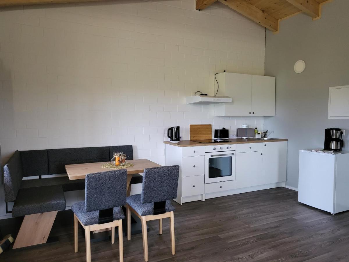 Peenehof Köppen - Ferienwohnungen&Schlaffässer Jordenstorf Exterior foto