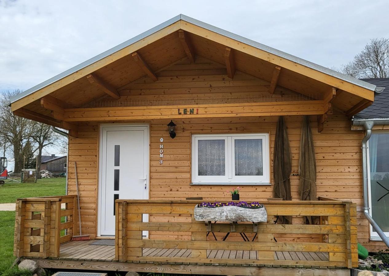 Peenehof Köppen - Ferienwohnungen&Schlaffässer Jordenstorf Exterior foto