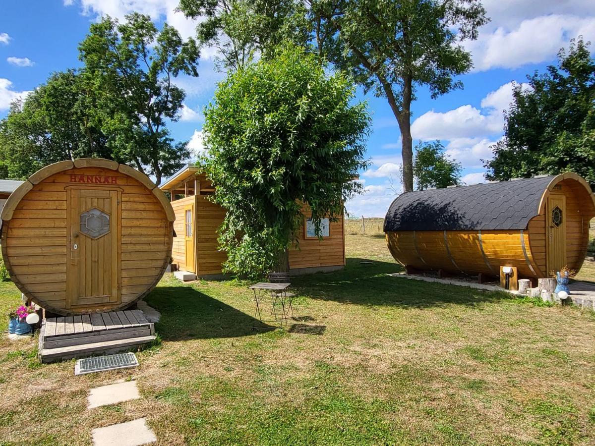 Peenehof Köppen - Ferienwohnungen&Schlaffässer Jordenstorf Exterior foto